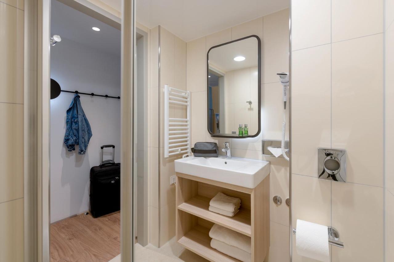 Adagio Access Aparthotel 3*